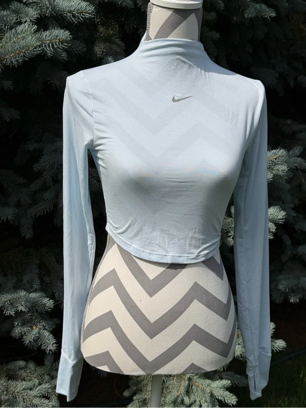 NIKE Dri-Fit Tight-Fit Luxe Long-Sleeve Cropped Training Top Silvery Blue
